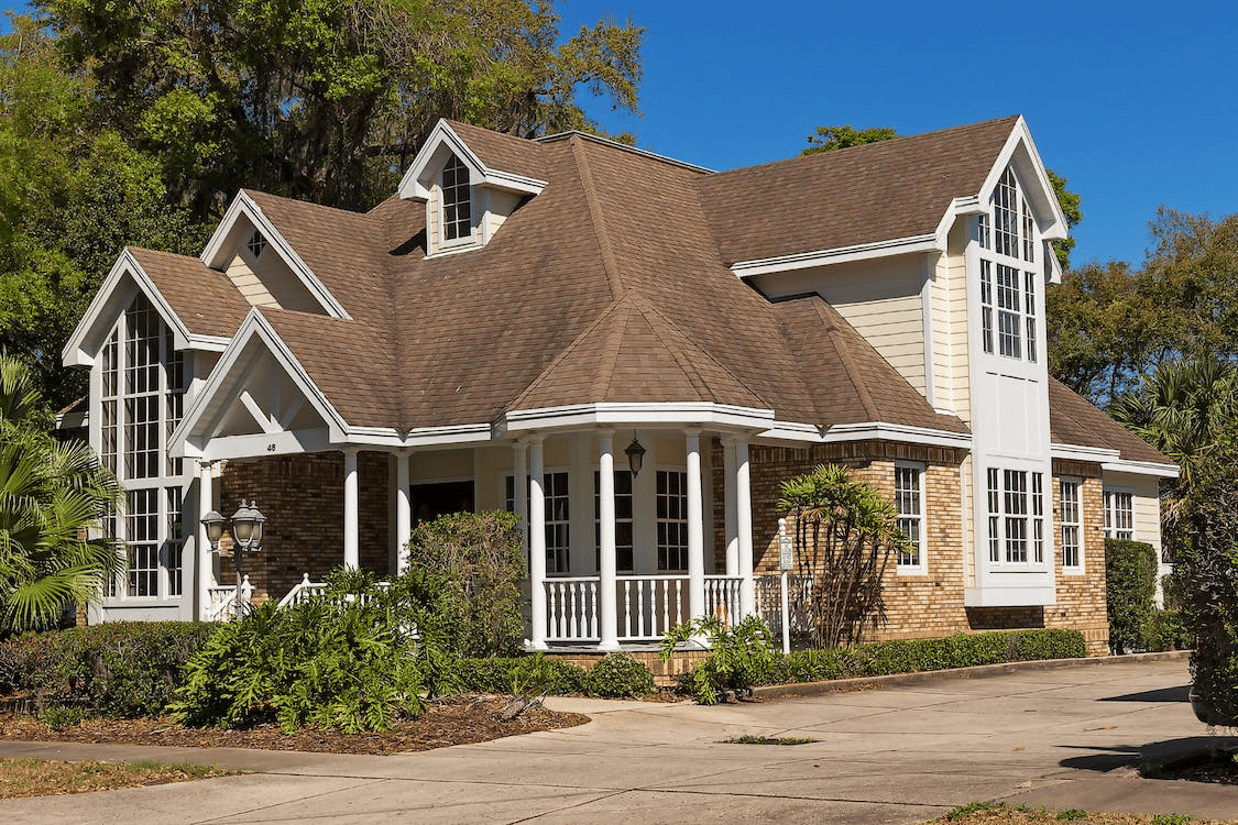 Is It Time to Call in The Roof Repair Experts- Here’s How to Tell