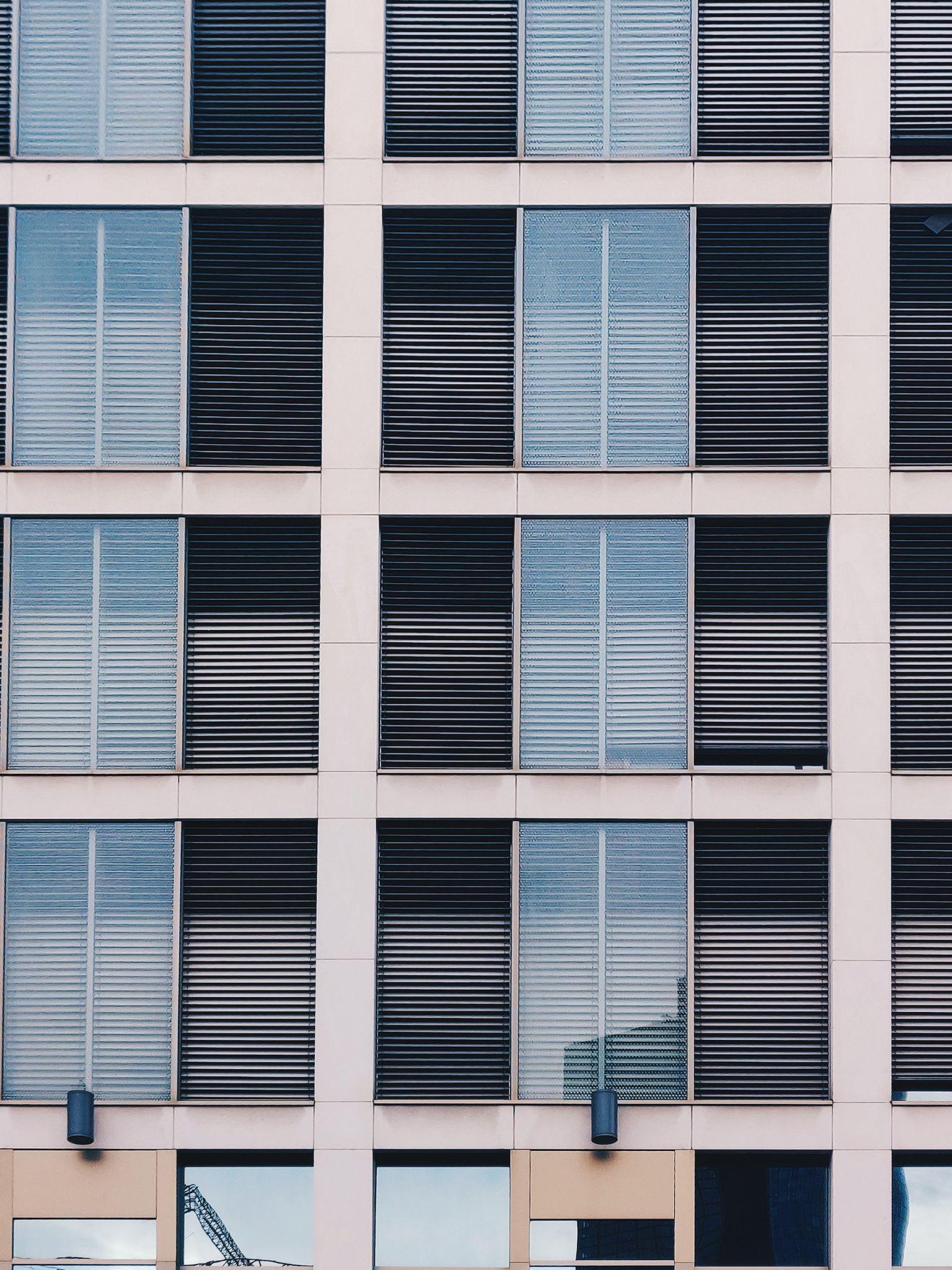 10 Benefits of Using Outdoor Blinds in Your Home