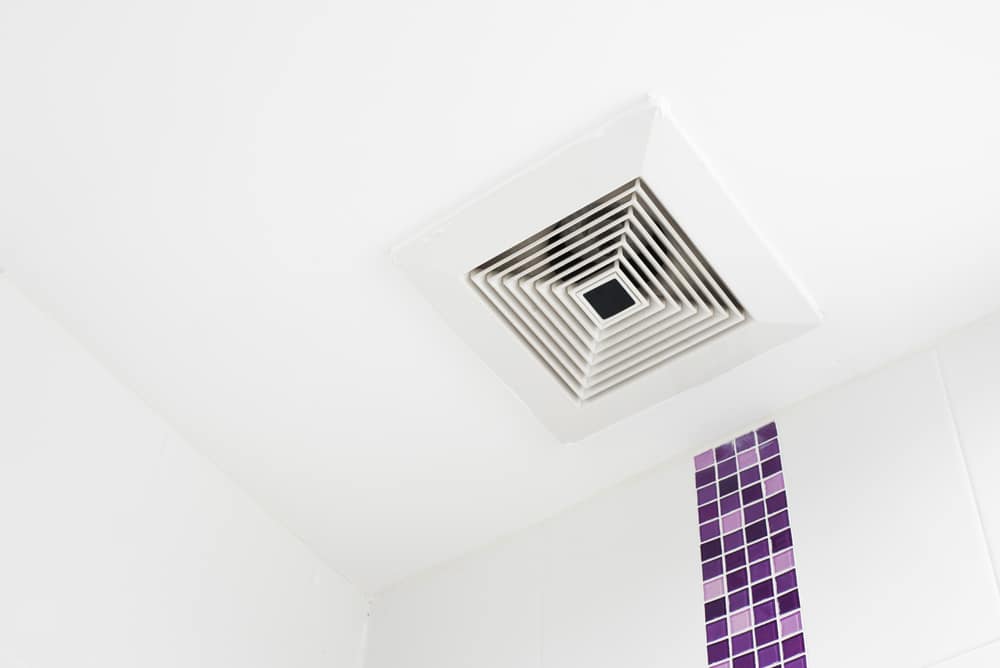 The,Ceiling,Fan,In,The,Bathroom