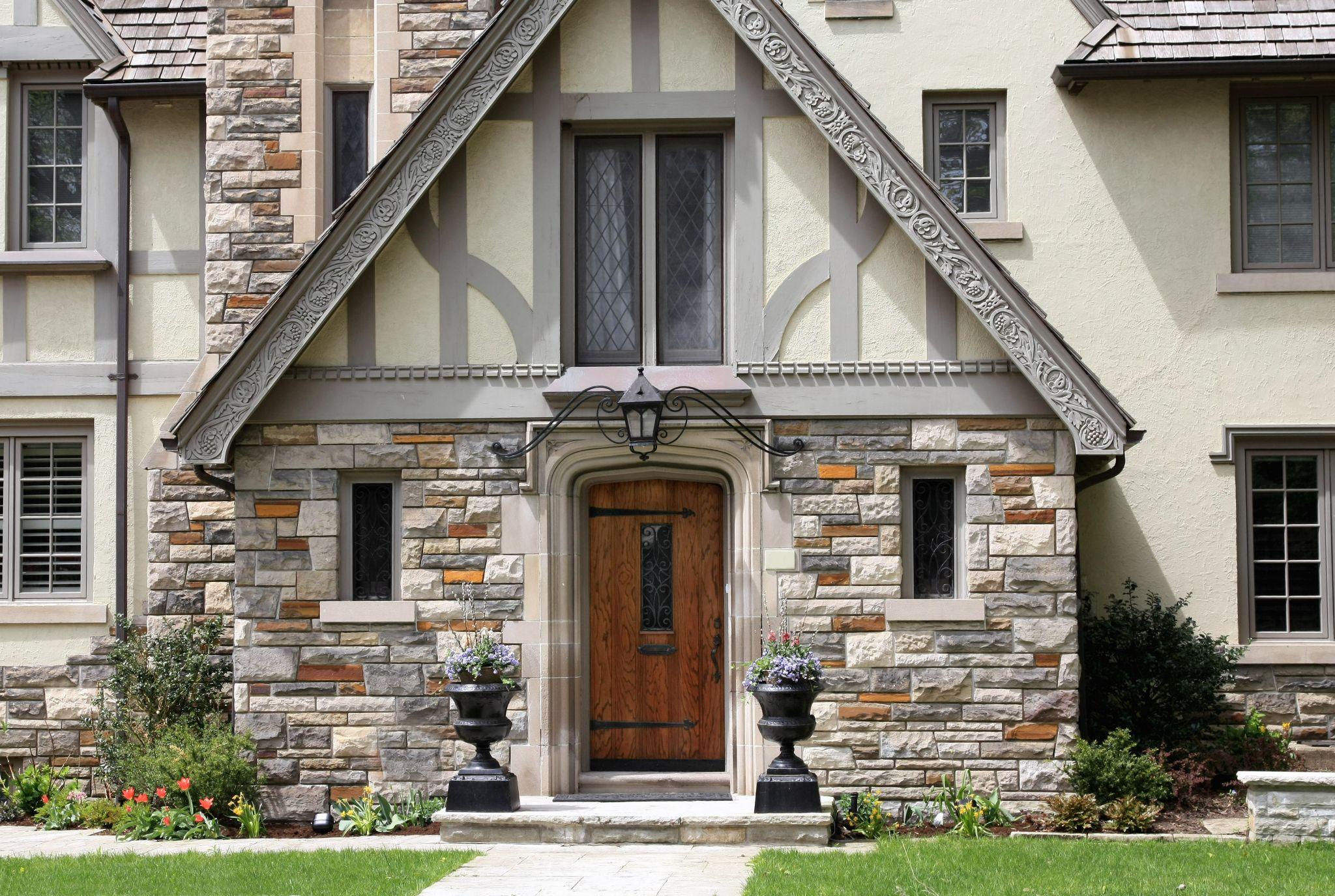 Revamp Your Surrey Home’s Exterior with These Garage Door Renovation Ideas