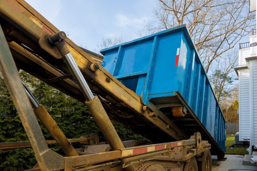 The Do's and Don'ts of Skip Bin Hire for Home Renovations