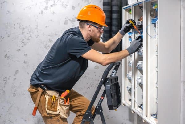 How Electricians Diagnose and Fix Power Supply Issues